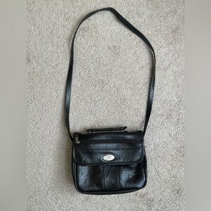 TR Bentley Leather Shoulder Bag with Logo Detail